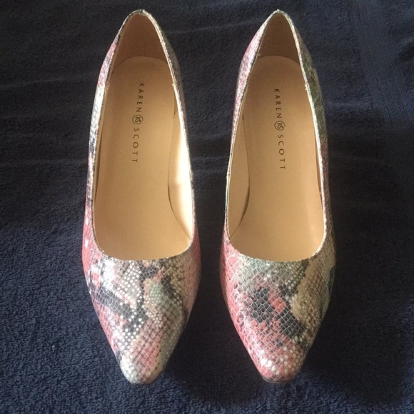 Karen Scott Multicolored Snakeskin Heels/Pumps 9 - Picture 3 of 7